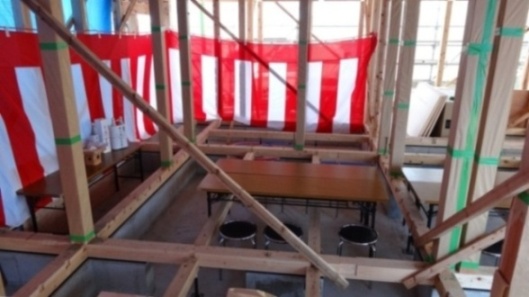 暖炉のある家　上棟式